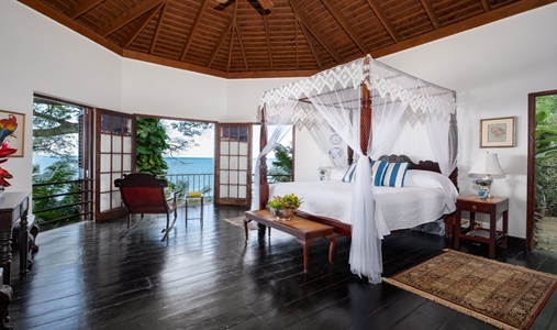 Bluefields Bay Villas - Cotton Wood Cottage Bedroom 1