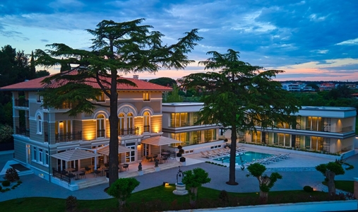 Palazzo Rainis Hotel and Spa - Exterior Night
