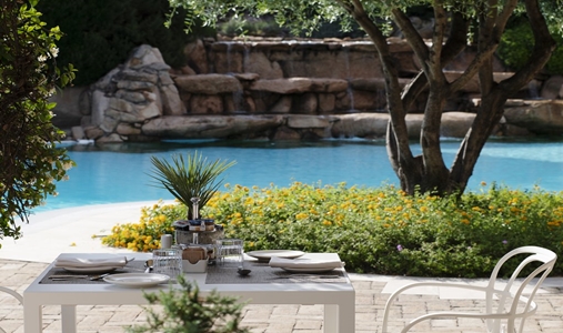 CPH Pevero Hotel - Le Piscine Restaurant - Book on ClassicTravel.com