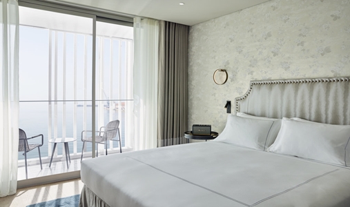 ON Residence - Olympus Suite Seafront with Balcony