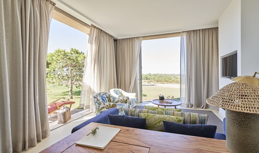 Praia do Canal Nature Retreat - Grand Suite Living Room