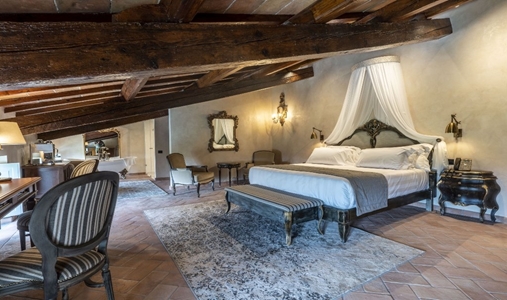Villa Petriolo - Master Suite Piccionaia - Book on ClassicTravel.com