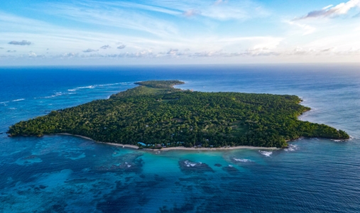 Yemaya Reefs - Island - Book on ClassicTravel.com
