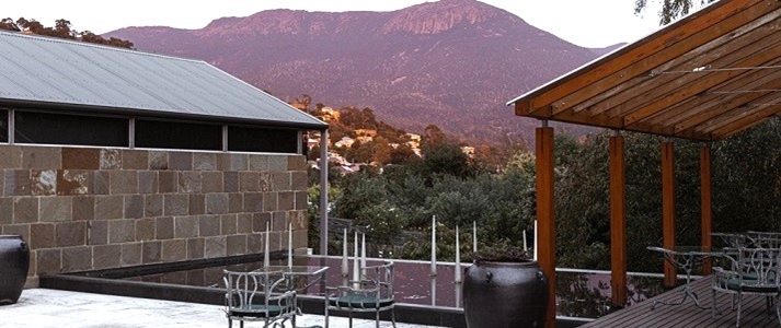 Islington Hotel - Mt. Wellington Views