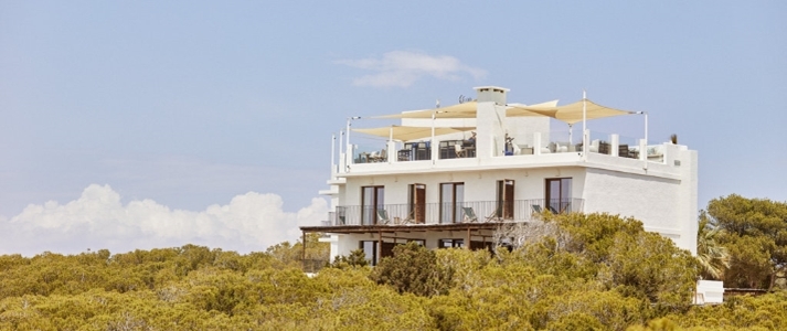 Teranka - Exterior - Book on ClassicTravel.com