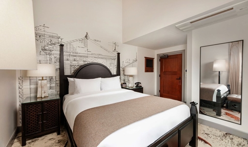 The Lodge at St. Edward Park - Classic Queen - Book on ClassicTravel.com