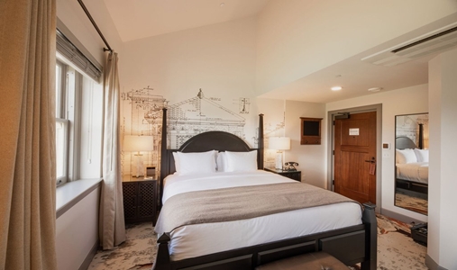 The Lodge at St. Edward Park - Lodge King - Book on ClassicTravel.com