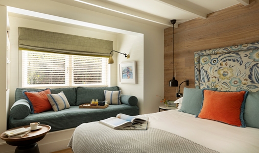 The Gallivant - Baby Hampton - Book on ClassicTravel.com