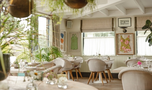 The Gallivant - The Dining Room - Book on ClassicTravel.com