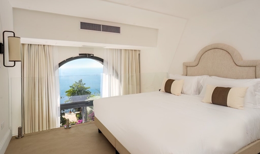 Furore Grand Hotel - Junior Suite Bedroom - Book on ClassicTravel.com