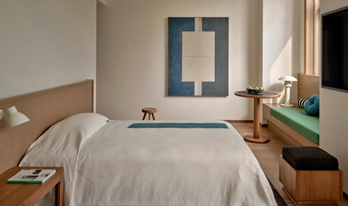 Kaipuu Belfry - Street Studio King Room - Book on ClassicTravel.com