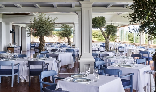 Due Lune Puntaldia Resort - Blue Moon Restaurant - Book on ClassicTravel.com