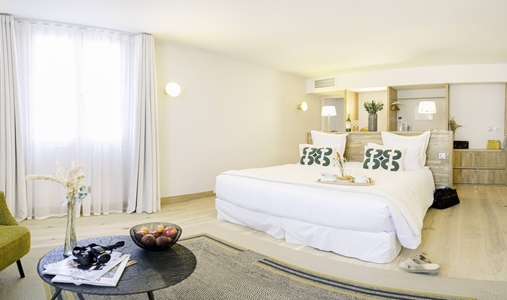 Chateau Hospitalet Wine Resort - Hospitalet Suite - Book on ClassicTravel.com