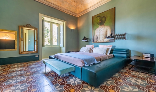 Castle Elvira - The King - Book on ClassicTravel.com