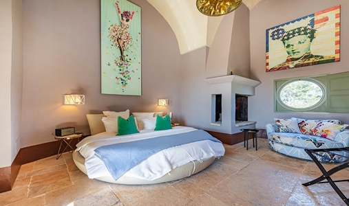 Castle Elvira - Tower Executive - Book on ClassicTravel.com
