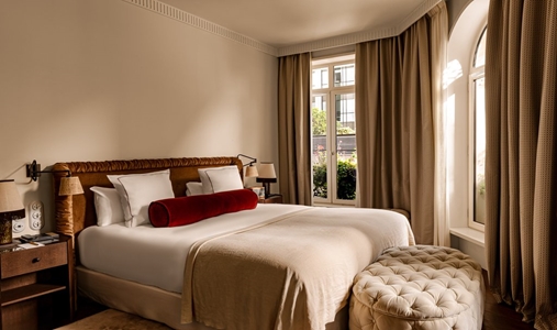 Chateau des Fleurs - Deluxe Room - Book on ClassicTravel.com