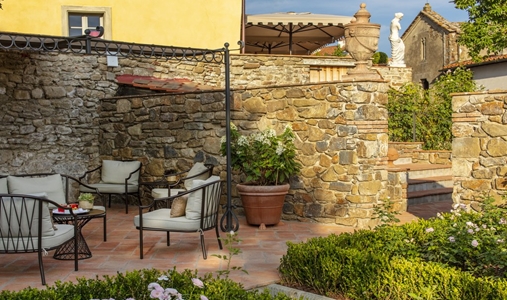 Palazzo Tiglio - Rose Garden - Book on ClassicTravel.com