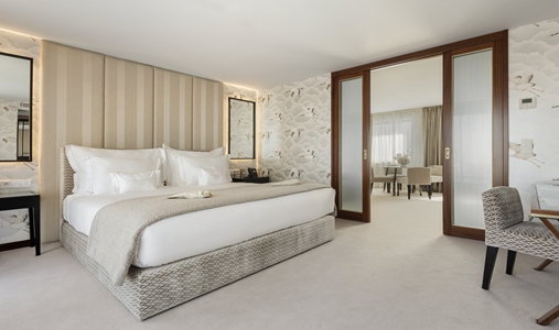 Wine and Books Hotels - Porto - Master Suite - Book on ClassicTravel.com