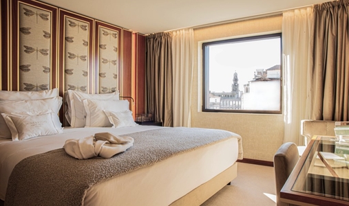 Wine and Books Hotels - Porto - Superior Room - Book on ClassicTravel.com
