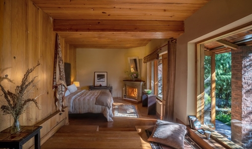 Mary Budden Estate - Musk Rose Lodge - Book on ClassicTravel.com