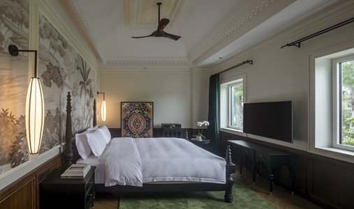 HUANG YAN 36 Hotel - Premium View King Room - Book on ClassicTravel.com