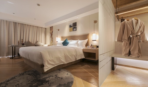 LN Hotel Five - Executive Room