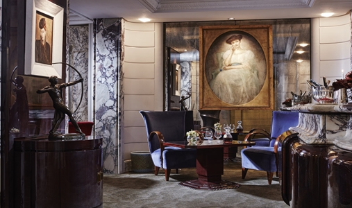 Hotel Lord Byron - The Salotto Lounge Bar- Book on ClassicTravel.com
