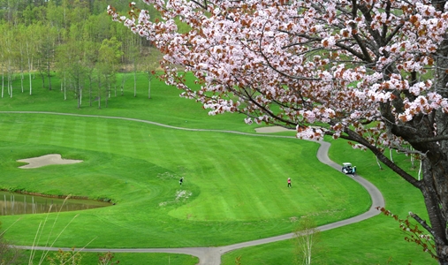 Kasara Niseko Village - Niseko 18 hole Golf Course - Book on ClassicTravel.com