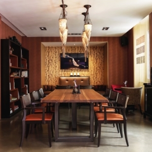 Eastwest Hotel - Library - Book on ClassicTravel.com