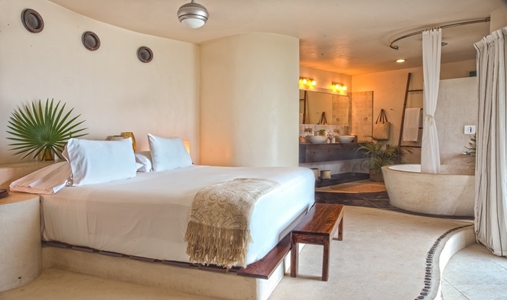 Mezzanine - Penthouse Room - Book on ClassicTravel.com
