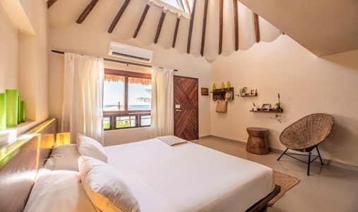 Mezzanine - Sea View Room - Book on ClassicTravel.com
