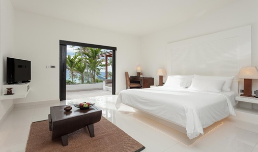 The Racha - Junior Pool Suite - Book on ClassicTravel.com