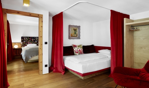 DasPosthotel - Zillergrundl Saletti Bedroom - Book on ClassicTravel.com