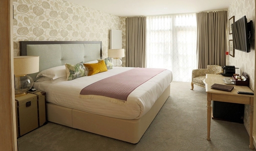 Nira Caledonia - Townhouse Grand