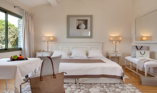 Les Bories - Horizon Suite - Book on ClassicTravel.com