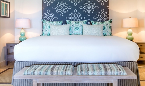 The Sandpiper - Tree Top Suite Curlew Bedroom - Book on ClassicTravel.com