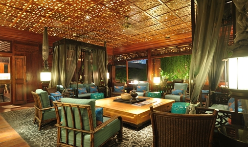 137 Pillars House - The Parlor Lounge - Book on ClassicTravel.com