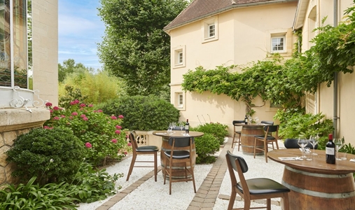 Château Grand Barrail Hôtel & Spa - Wine Bare Terrace - Book on ClassicTravel.com