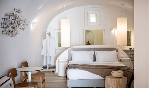 On The Rocks - Cave Suite with Indoor Hot Tub