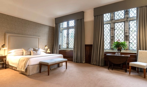 Ashdown Park Hotel - Master Suite