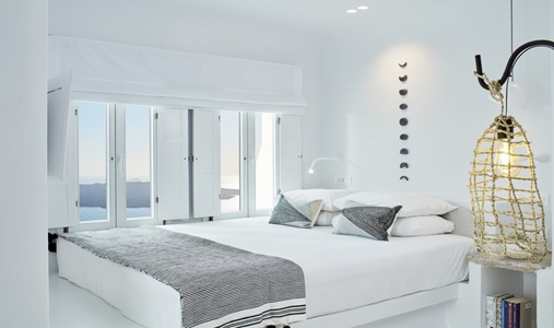 Cosmopolitan Suites - Cosmo Honeymoon Suite - Book on ClassicTravel.com