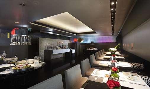 Sina The Gray - Le Noir Restaurant - Book on ClassicTravel.com