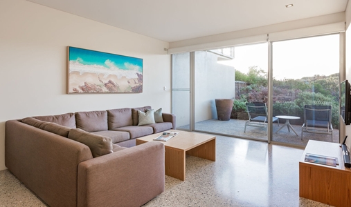 Smiths Beach Resort - 3 Bedroom Beach House Downstairs Living Area - Book on ClassicTravel.com
