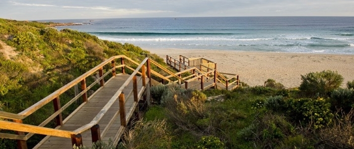 Smiths Beach Resort - Beach Entrance - Book on ClassicTravel.com