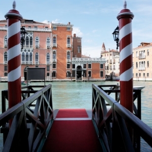 Sina Palazzo Sant Angelo - Entrance -  Book on ClassicTravel.com