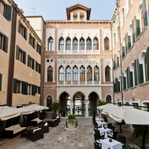 Sina Centurion Palace - Exterior - Book on ClassicTravel.com