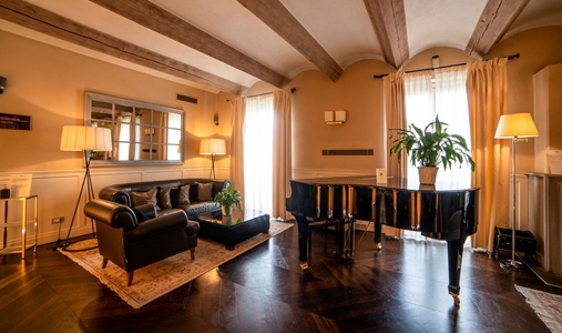 Relais Villa d Amelia - Piano - Book on ClassicTravel.com
