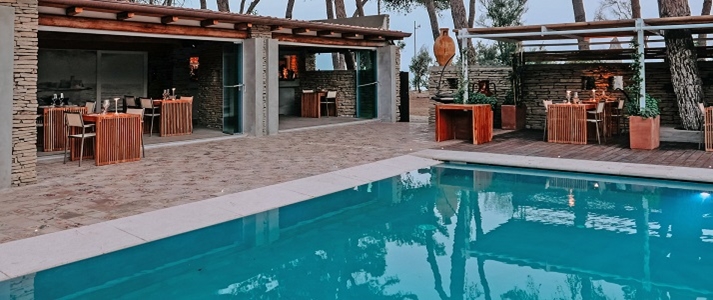 Praia Art Resort - Pool Area