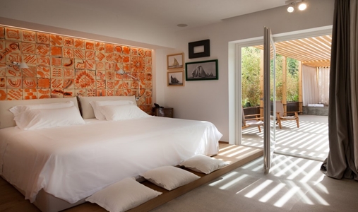 Praia Art Resort - The Terrace Suite