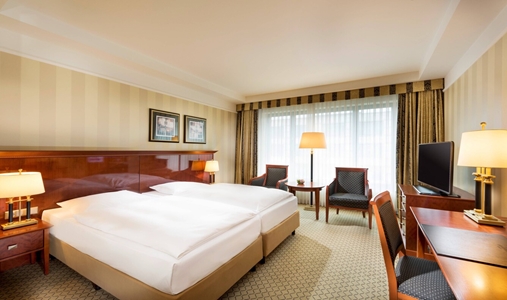 JW Marriott Hotel Berlin - Classic Romm Twin Twin - Book on ClassicTravel.com